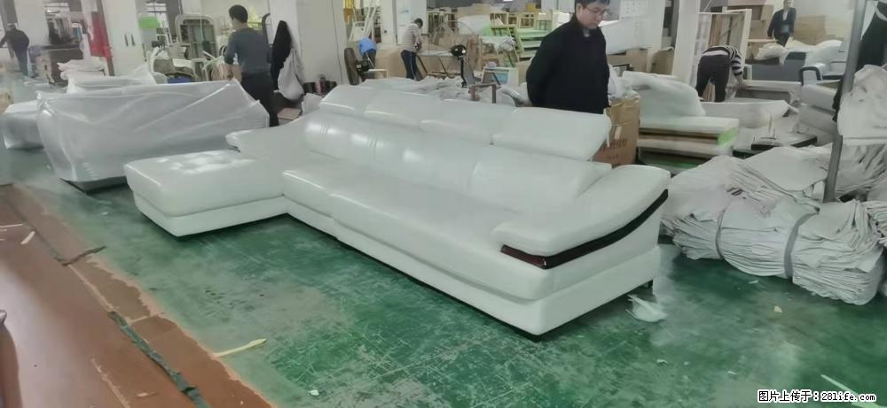 【大厂仿真皮沙发】实木框架,高回弹海绵45密度。全新包装,质量非常好,3.6米右贵妃 - 各类家具 - 居家生活 - 青岛分类信息 - 青岛28生活网 qd.28life.com