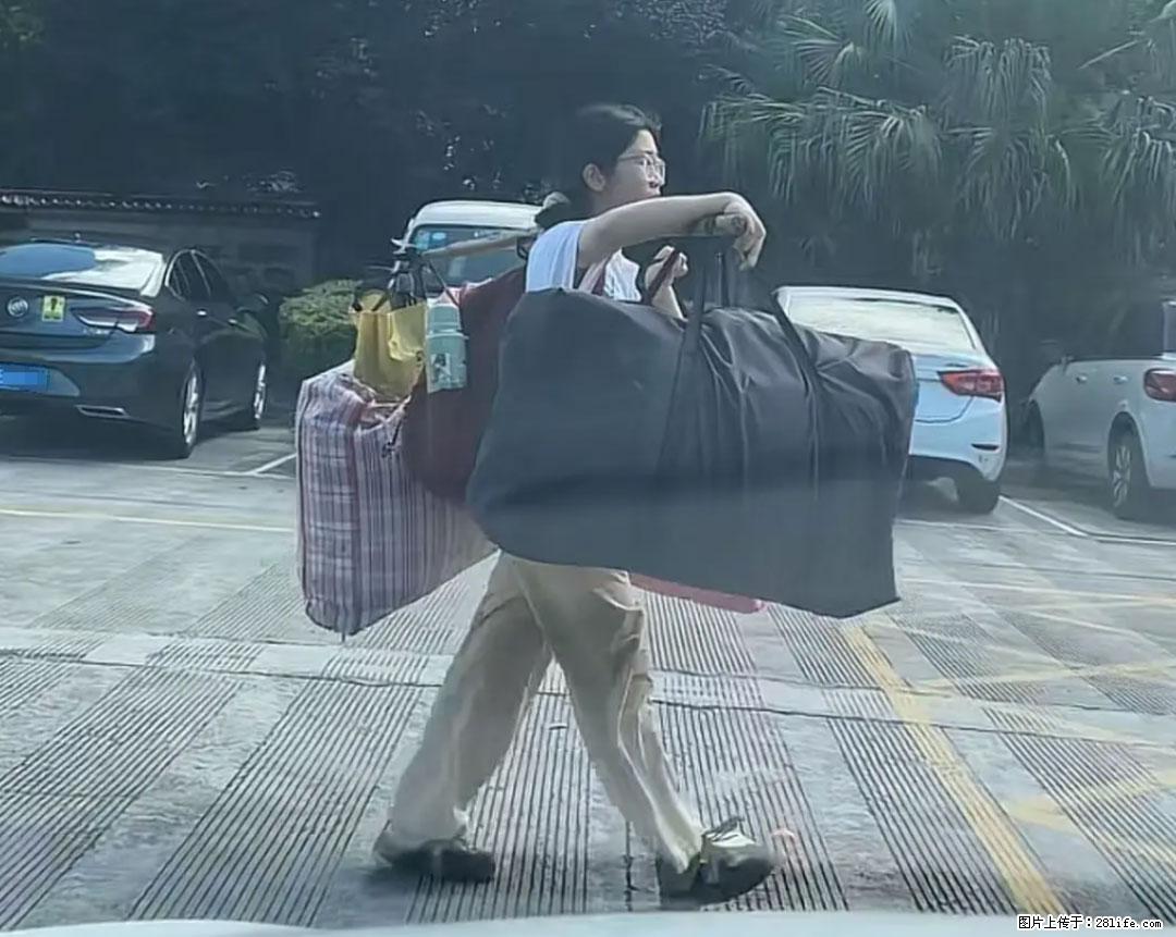 全网追的“扁担女孩”，找了一份暑假工，时薪12元 - 青岛生活资讯 - 青岛28生活网 qd.28life.com